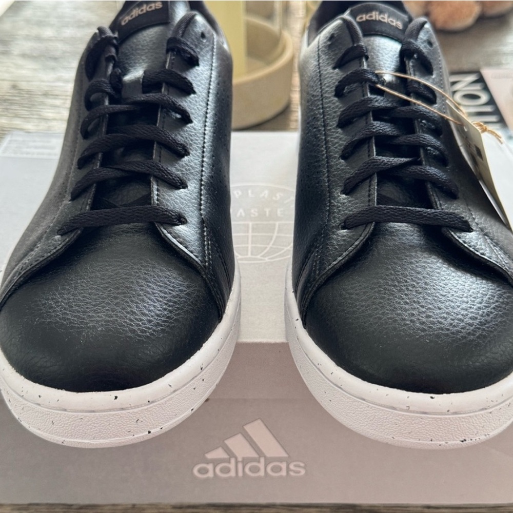 Adidas Men's Black Leather advantage 2.0